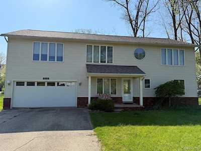 2498 Sunset Terrace Ln West Bloomfield Twp, MI 48324