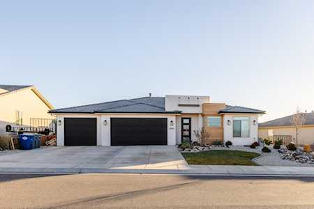 2956 E Photinia DR St George, UT 84790