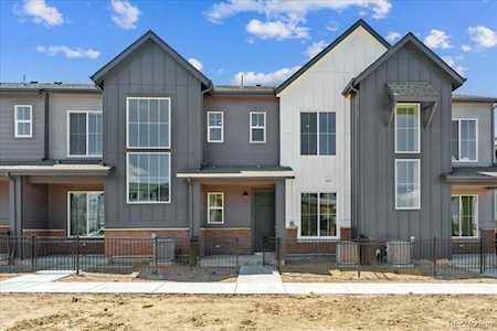 6902 Huddersfield Ln Castle Pines, CO 80108