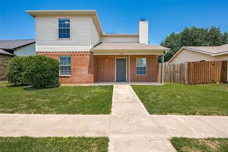 2521 Markland Street Irving, TX 75060