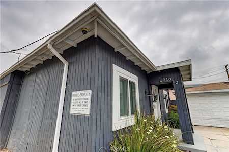 710 Larch St #1/2 Inglewood,  CA 90301