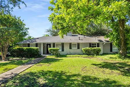 6838 Lupton Drive Dallas, TX 75225