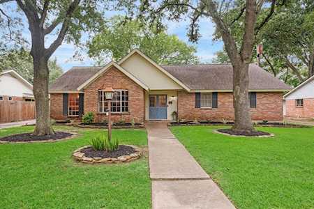 77058 Homes For Sale - Zip Code 77058 Real Estate