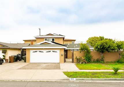 900 S Hayward St Anaheim,  CA 92804