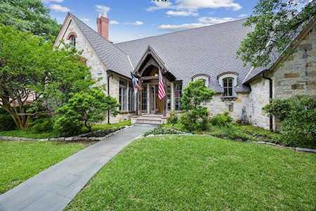 6707 Meadow Road Dallas, TX 75230
