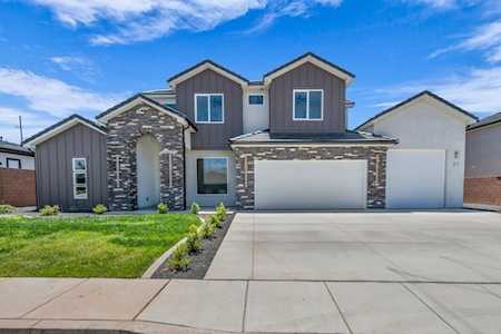 21 W Elinor LN Washington, UT 84780