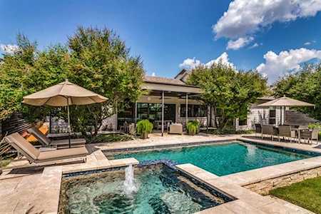 3866 Lively Lane Dallas, TX 75220