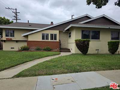 10725 S 8th Ave Inglewood,  CA 90303