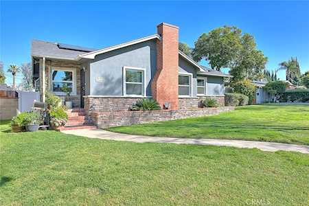 1215 Palm Ave Corona,  CA 92879