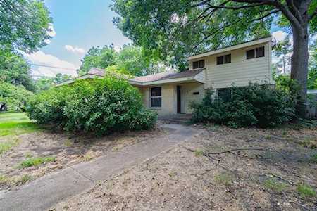 10115 Northlake Drive Dallas, TX 75218