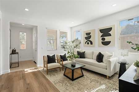 698 Americana Dr Fullerton, CA 92832