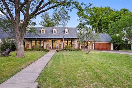 8438 San Benito Way Dallas, TX 75218
