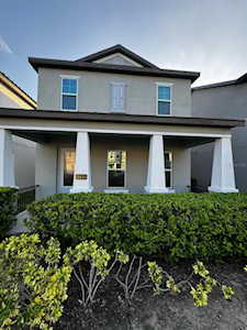 2435 Standing Rock CIRCLE Oakland,  FL 34787