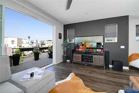 656 Daniel Freeman Circle Inglewood,  CA 90301