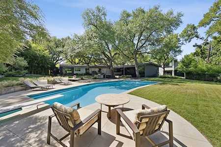 8441 San Benito Way Dallas, TX 75218