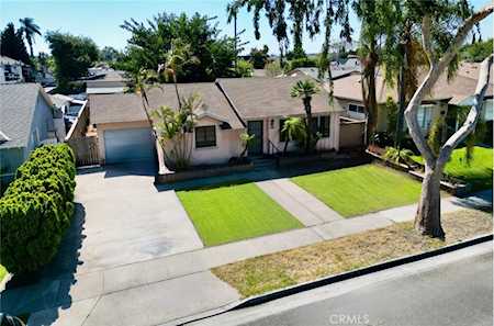 109 S Vermont Ave Fullerton,  CA 92833