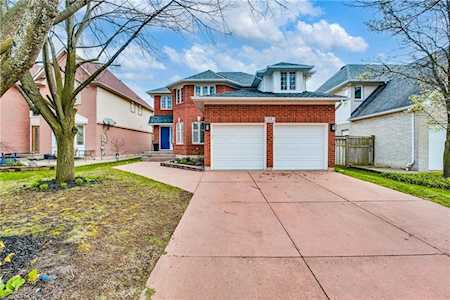 113 Meadowlands Boulevard Ancaster, ON L9K 1H8