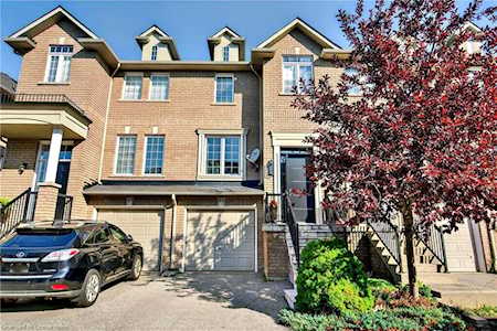 2280 Baronwood Drive #44 Oakville, ON L6M 4Z5