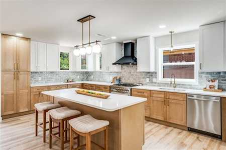 237 Easton Road Dallas, TX 75218