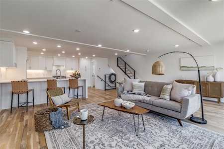 4701 San Jacinto Street #103 Dallas, TX 75204