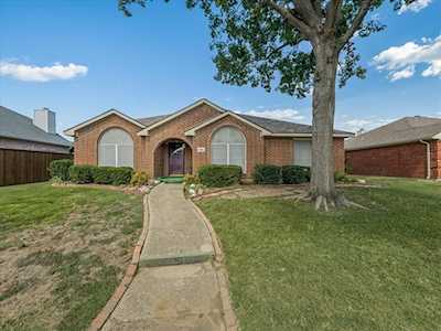 6905 Wilhelmina Drive Sachse, TX 75048