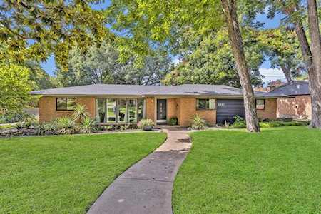 9907 Woodgrove Drive Dallas, TX 75218