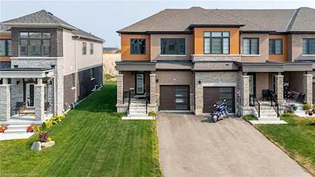 80 Selection Heights Thorold, ON L2V 0N7