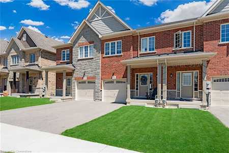 72 Homestead Way Way Thorold, ON L2V 0H1