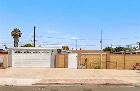 930 S Emerald St Anaheim,  CA 92804