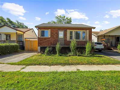 393 Corvette Street Welland, ON L3B 4S8