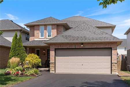 18 Rosebury Way Mount Hope, ON L0R 1W0