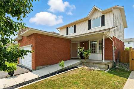 220 Kinross Street Caledonia, ON N3W 2K5