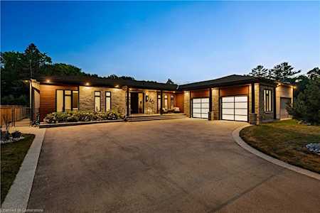 46 Zellens Road Dundas, ON L9H 7A9