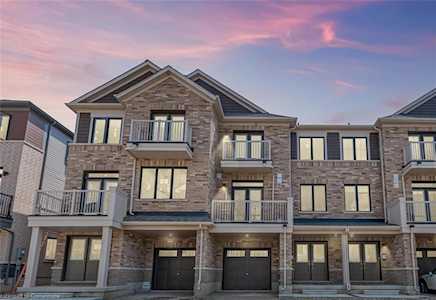 17 St Lawrence Road Caledonia, ON N3W 0J5