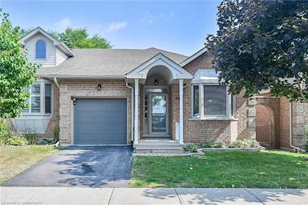 84 Greentrail Drive Mount Hope, ON L0R 1W0