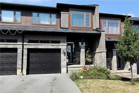 5080 Connor Drive #10 Beamsville, ON L3J 0T3