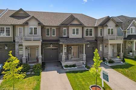 81 Beasley Grove Ancaster, ON L9K 0J7