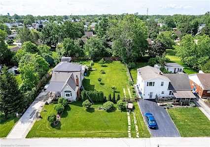 369 Bowen Road Fort Erie, ON L2A 2Z2