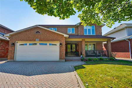 194 Butterfield Court Mount Hope, ON L0R 1W0