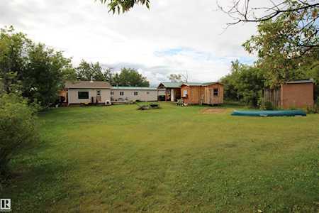 Acreages for Sale Near Edmonton - Rural Edmonton AB Real Estate