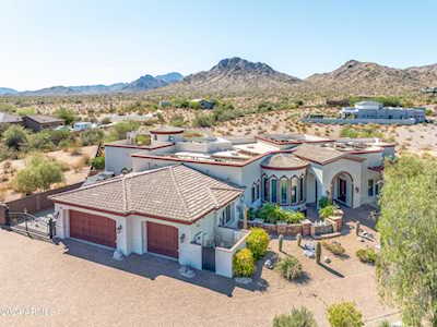 9233 S KRISTA DR Goodyear AZ 85338 Property