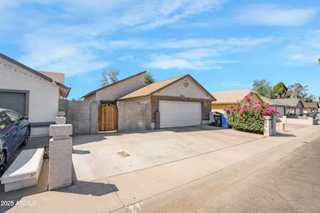 8921 W Fairmount AVE Phoenix AZ 85037 Property