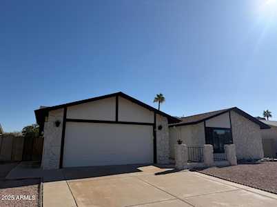 11449 S IROQUOIS DR Phoenix AZ 85044 Property