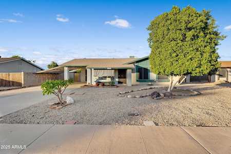 7420 W MISSION LN Peoria AZ 85345 Property