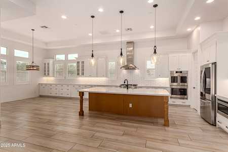 7598 W JESSIE LN Peoria AZ 85383 Property