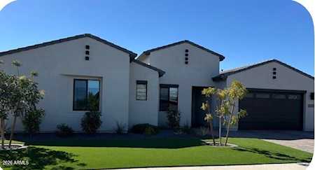 8025 W Nicolet AVE Glendale AZ 85303 Property