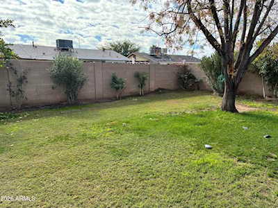 8151 W CLARENDON AVE Phoenix AZ 85033 Property