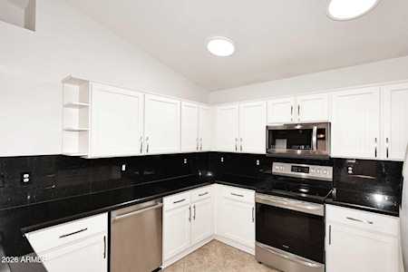 4719 E AMBERWOOD DR Phoenix AZ 85048 Property