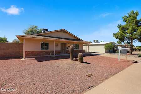 2331 E BETTY ELYSE LN Phoenix AZ 85022 Property