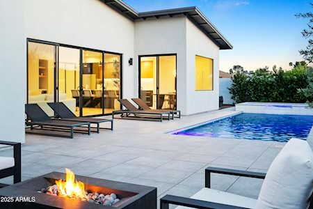 4002 N 33RD PL Phoenix AZ 85018 Property